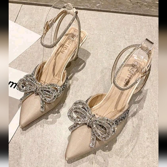 Women's Elegant High Heel Pumps With Bow Detail - Picture 3 of 5